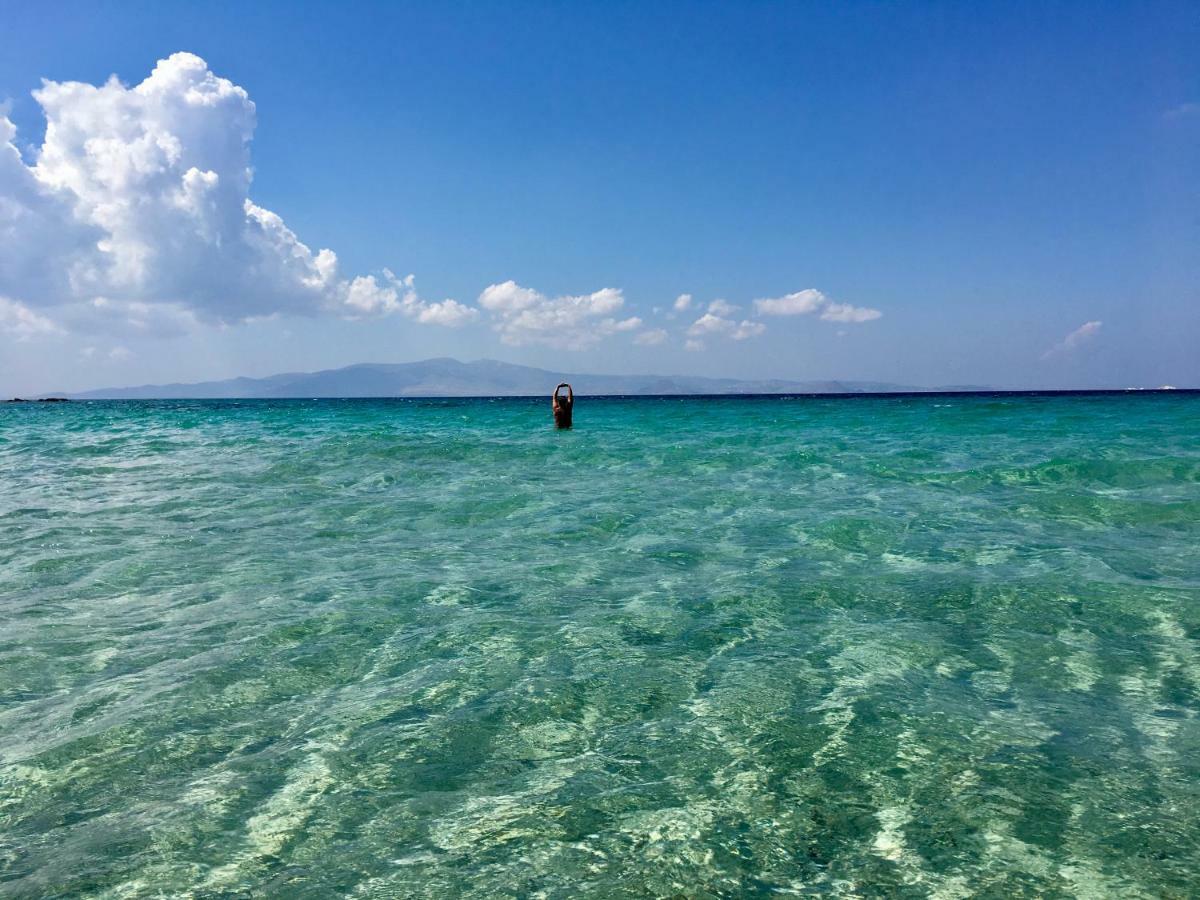 Villa Rossi Paros Luxury Apartments And Suites Drios Bagian luar foto